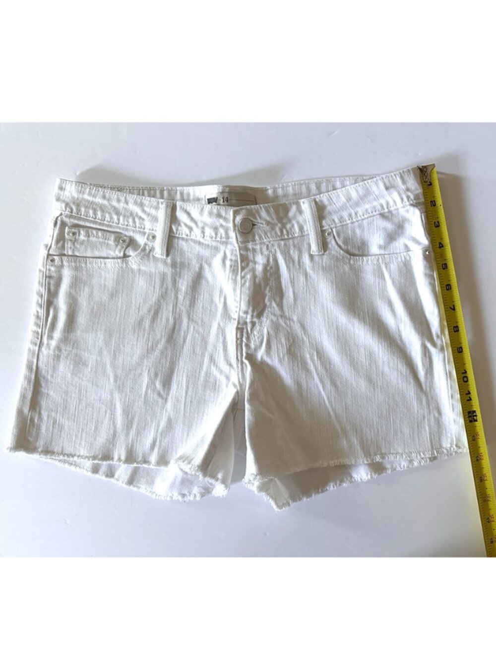 Levi's White Denim Shorts 14 Mid Rise Stretch Raw Hem 4" Inseam - Picture 10 of 11